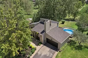 2929 Northcreek Dr, Woodridge, IL 60517 - Photo 37