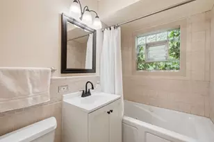 1020 Woodland Ave, Batavia, IL 60510 - Photo 11