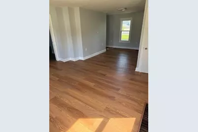 209 E Farnham Street, Sheffield, IL 61361 - Photo 7