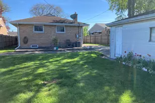 7318 W Lill St, Niles, IL 60714 - Photo 21