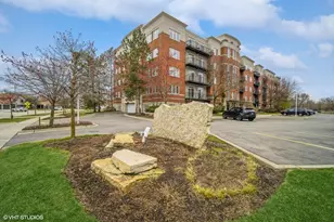 820 Weidner Rd, Buffalo Grove, IL 60089 - Photo 1