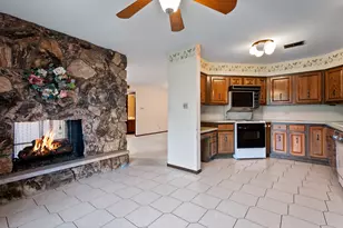 75 Boardwalk Pl, Park Ridge, IL 60068 - Photo 11