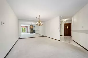 75 Boardwalk Pl, Park Ridge, IL 60068 - Photo 7