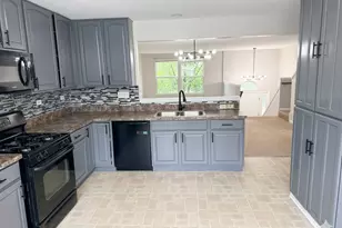 1513 Bristol Ln, Wood Dale, IL 60191 - Photo 5
