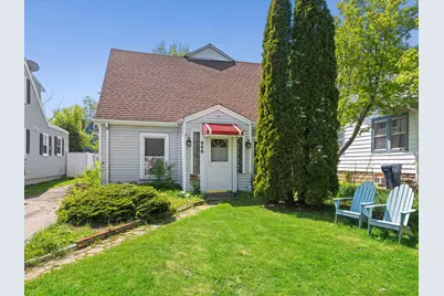 946 Burton Avenue, Highland Park, IL 60035 - Photo 1