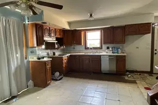 12756 S Loveland St, Alsip, IL 60803 - Photo 5