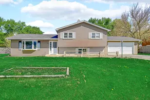 28W502 Leverenz Rd, Naperville, IL 60564 - Photo 1