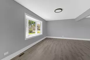 28W502 Leverenz Rd, Naperville, IL 60564 - Photo 5