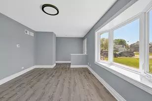 28W502 Leverenz Rd, Naperville, IL 60564 - Photo 11