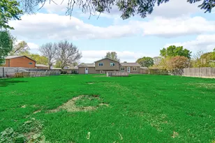 28W502 Leverenz Rd, Naperville, IL 60564 - Photo 23