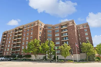 201 N Vail Avenue #207, Arlington Heights, IL 60004 - Photo 1