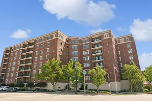 201 N Vail Ave, Arlington Heights, IL 60004 - Photo 1