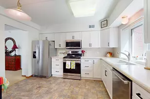 201 N Vail Ave, Arlington Heights, IL 60004 - Photo 11