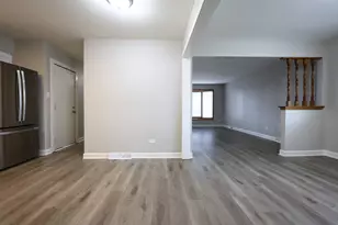 11050 Parkside Ave, Chicago Ridge, IL 60415 - Photo 13