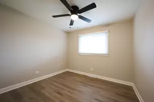 11050 Parkside Ave, Chicago Ridge, IL 60415 - Photo 17