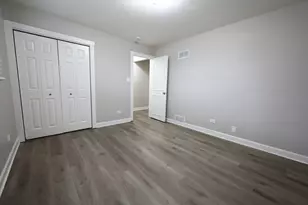 11050 Parkside Ave, Chicago Ridge, IL 60415 - Photo 21