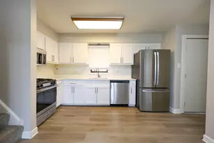 11050 Parkside Ave, Chicago Ridge, IL 60415 - Photo 9