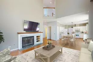 7569 Dada Dr, Gurnee, IL 60031 - Photo 9