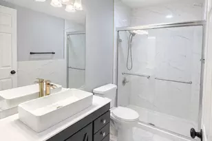 828 Huron Ct, Carol Stream, IL 60188 - Photo 15
