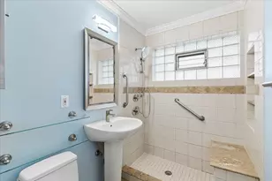 9239 Kedvale Ave, Skokie, IL 60076 - Photo 15