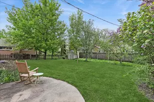 9239 Kedvale Ave, Skokie, IL 60076 - Photo 19