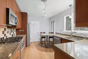 9239 Kedvale Ave, Skokie, IL 60076 - Photo 7