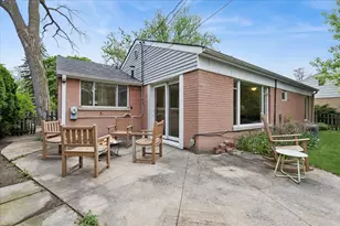 9239 Kedvale Ave, Skokie, IL 60076 - Photo 17