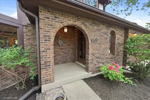 22W324 McCarron Rd, Glen Ellyn, IL 60137 - Photo 3