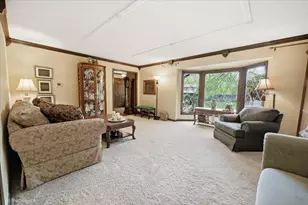 22W324 McCarron Rd, Glen Ellyn, IL 60137 - Photo 7