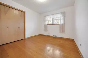 2701 Lee St, Melrose Park, IL 60164 - Photo 15
