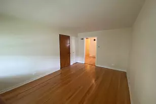 8227 Keating Ave, Skokie, IL 60076 - Photo 3