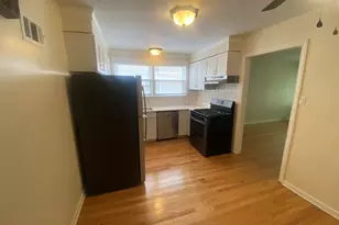 8227 Keating Ave, Skokie, IL 60076 - Photo 7
