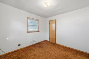 8204 Austin Ave, Burbank, IL 60459 - Photo 15