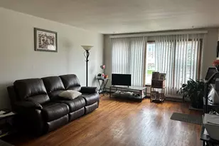 352 Crandon Ave, Calumet City, IL 60409 - Photo 3