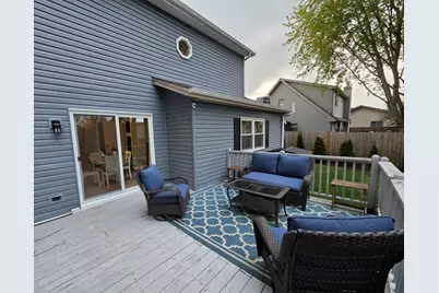 585 N Lyle Avenue, Elgin, IL 60123 - Photo 23