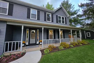 585 N Lyle Ave, Elgin, IL 60123 - Photo 5