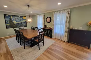 585 N Lyle Ave, Elgin, IL 60123 - Photo 11