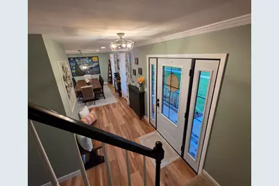 585 N Lyle Avenue, Elgin, IL 60123 - Photo 9
