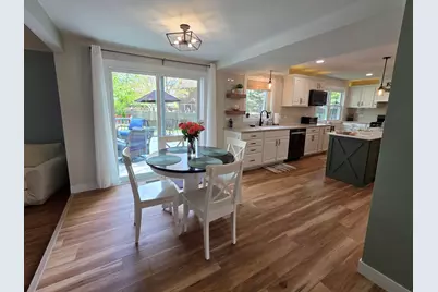 585 N Lyle Avenue, Elgin, IL 60123 - Photo 13