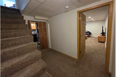 585 N Lyle Avenue, Elgin, IL 60123 - Photo 37