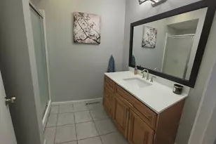 585 N Lyle Ave, Elgin, IL 60123 - Photo 29