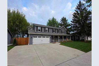 585 N Lyle Avenue, Elgin, IL 60123 - Photo 3
