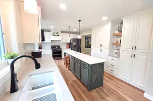 585 N Lyle Ave, Elgin, IL 60123 - Photo 17