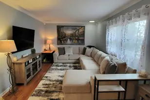 585 N Lyle Ave, Elgin, IL 60123 - Photo 21