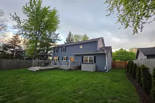 585 N Lyle Ave, Elgin, IL 60123 - Photo 25
