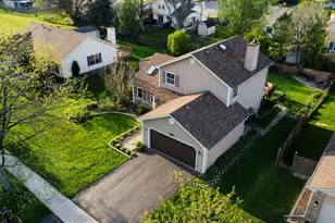 1112 Pheasant Trail, Carol Stream, IL 60188 - Photo 3