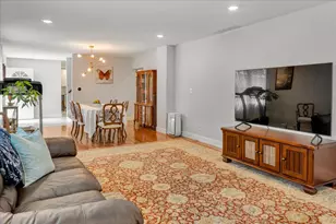 910 Foley Ave, Champaign, IL 61820 - Photo 5