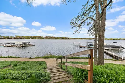 237 Sandy Point Lane, Lake Zurich, IL 60047 - Photo 37