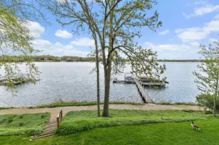 237 Sandy Point Ln, Lake Zurich, IL 60047 - Photo 3