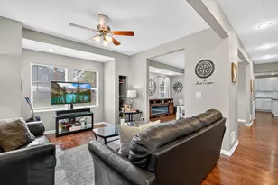 162 Park St, Hampshire, IL 60140 - Photo 5